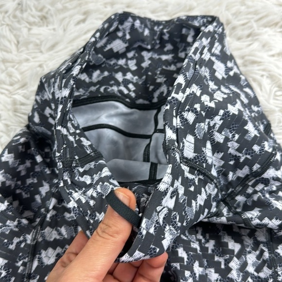 Lululemon Fast and Free Tight II 25" *Non-Reflective Nulux Pace Lace Graphite Gr - Picture 3 of 6